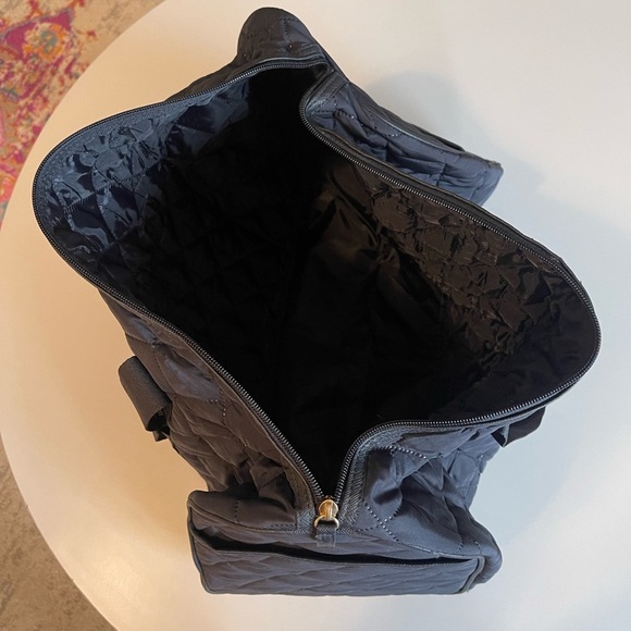 Quilted Weekender Bag in Black- Brand New! - Picture 5 of 7